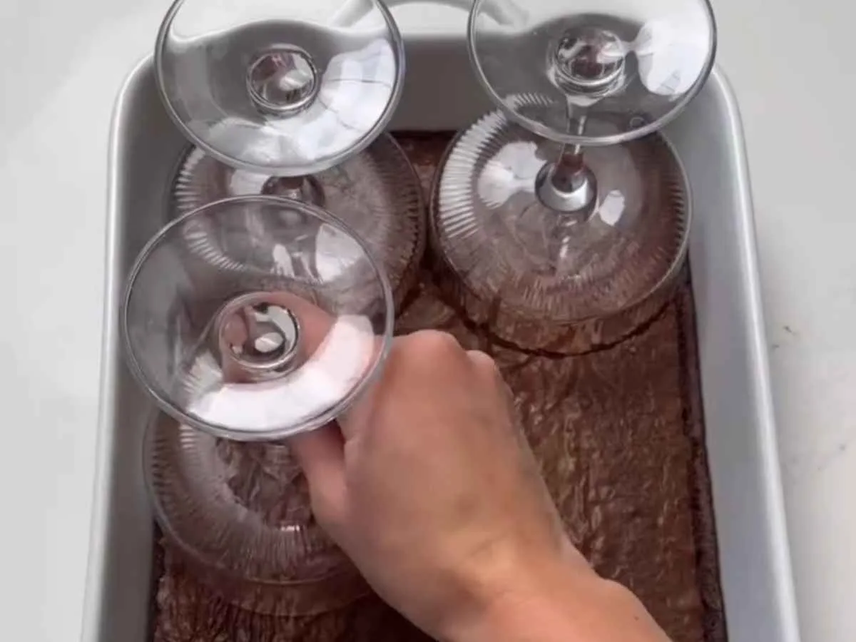 Sobremesa na Taça: O Doce de Luxo que até quem não sabe fritar um ovo faz! bolo na taça