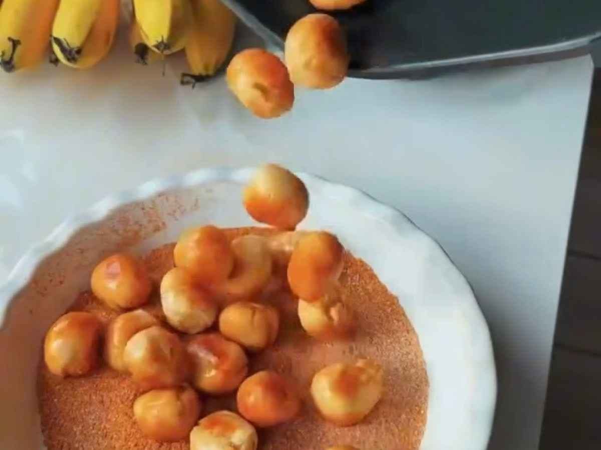 Bolinhos de Banana com 3 Ingredientes (Fáceis e Econômicos) Bolinhos de Banana com 3 Ingredientes (Fáceis e Econômicos)